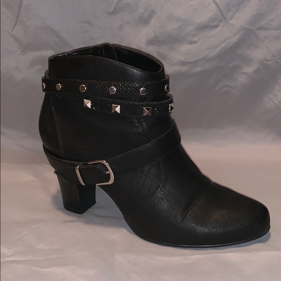 Jennifer Lopez Shoes - Jennifer Lopez Boots